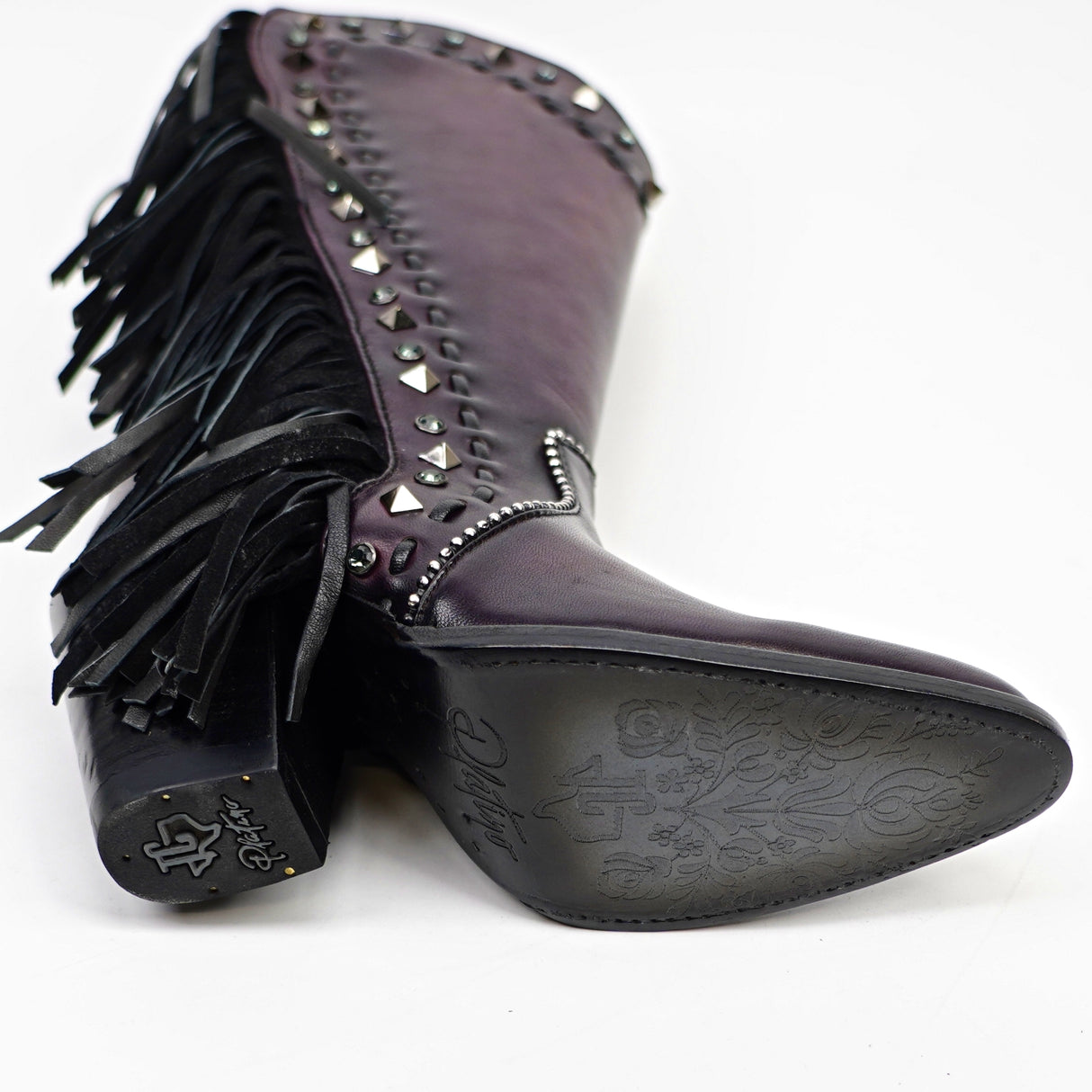 Praga Fringe - Tall Shaft Wine - J Toe