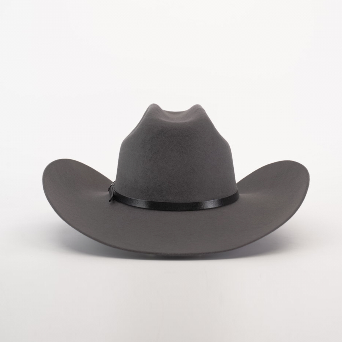 The 6X Bull Oxford is a wide-brimmed, dark grey felt hat with a black band, shown front-facing on a white background. This luxury western wear piece boasts a slightly curved brim, epitomizing timeless western style.