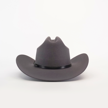 The 100X Sinaloa Oxford, a gray cowboy hat made from sheeps wool with a wide brim and sleek black band, embodies Western heritage against a plain white background.