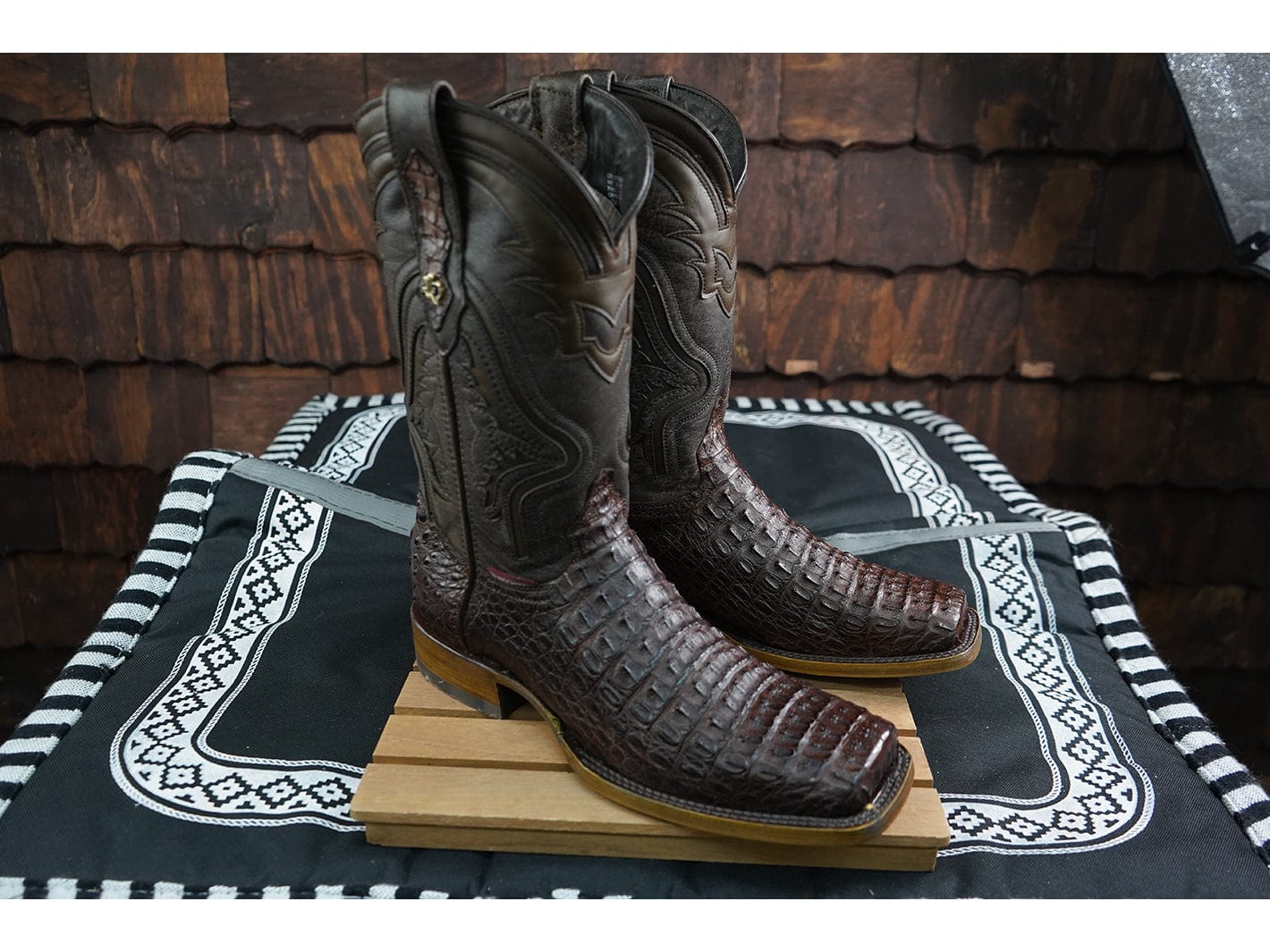 Texas Country Exotic Boot Caiman Kango Tabaco Rodeo Toe LM80